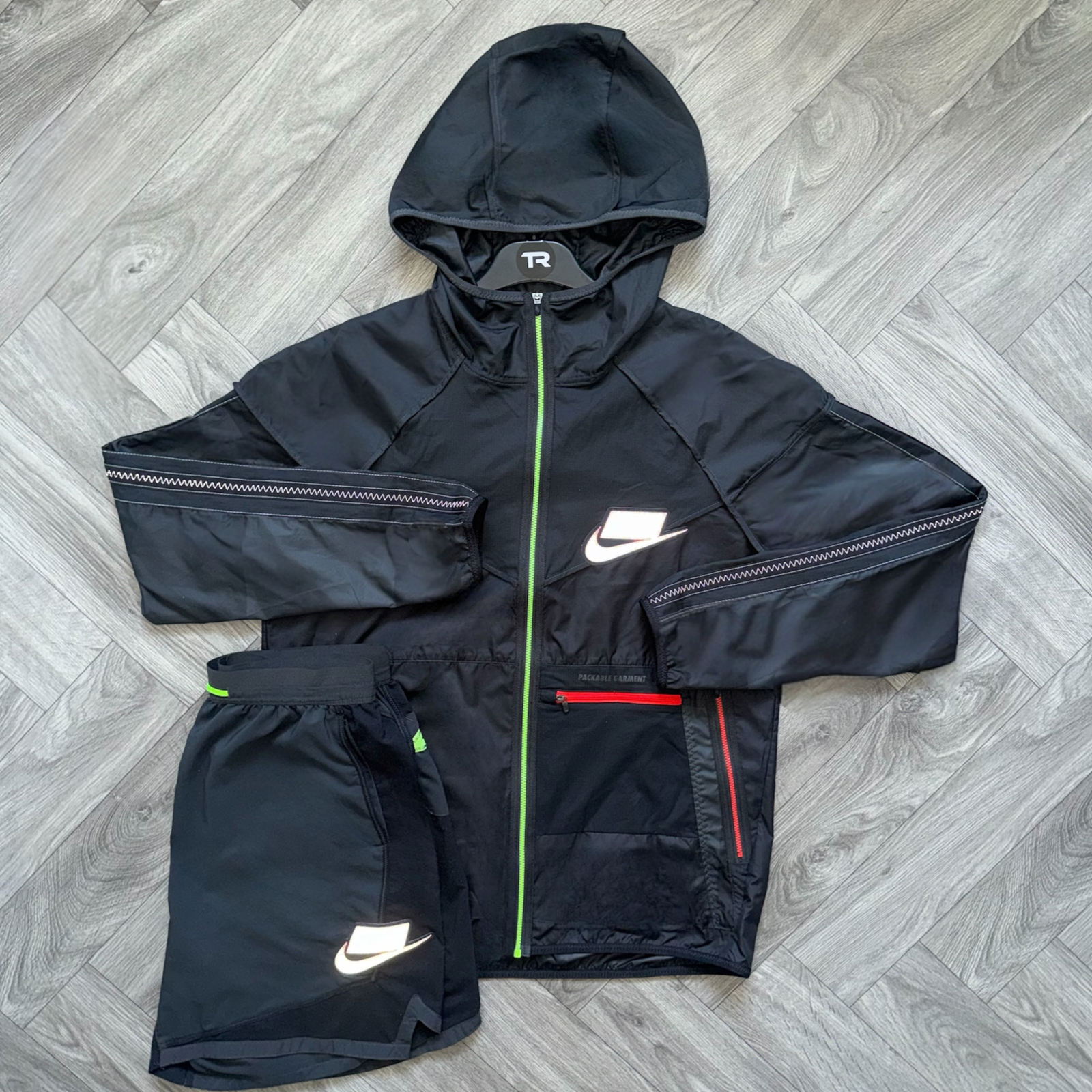 Black Nike Meekz Set