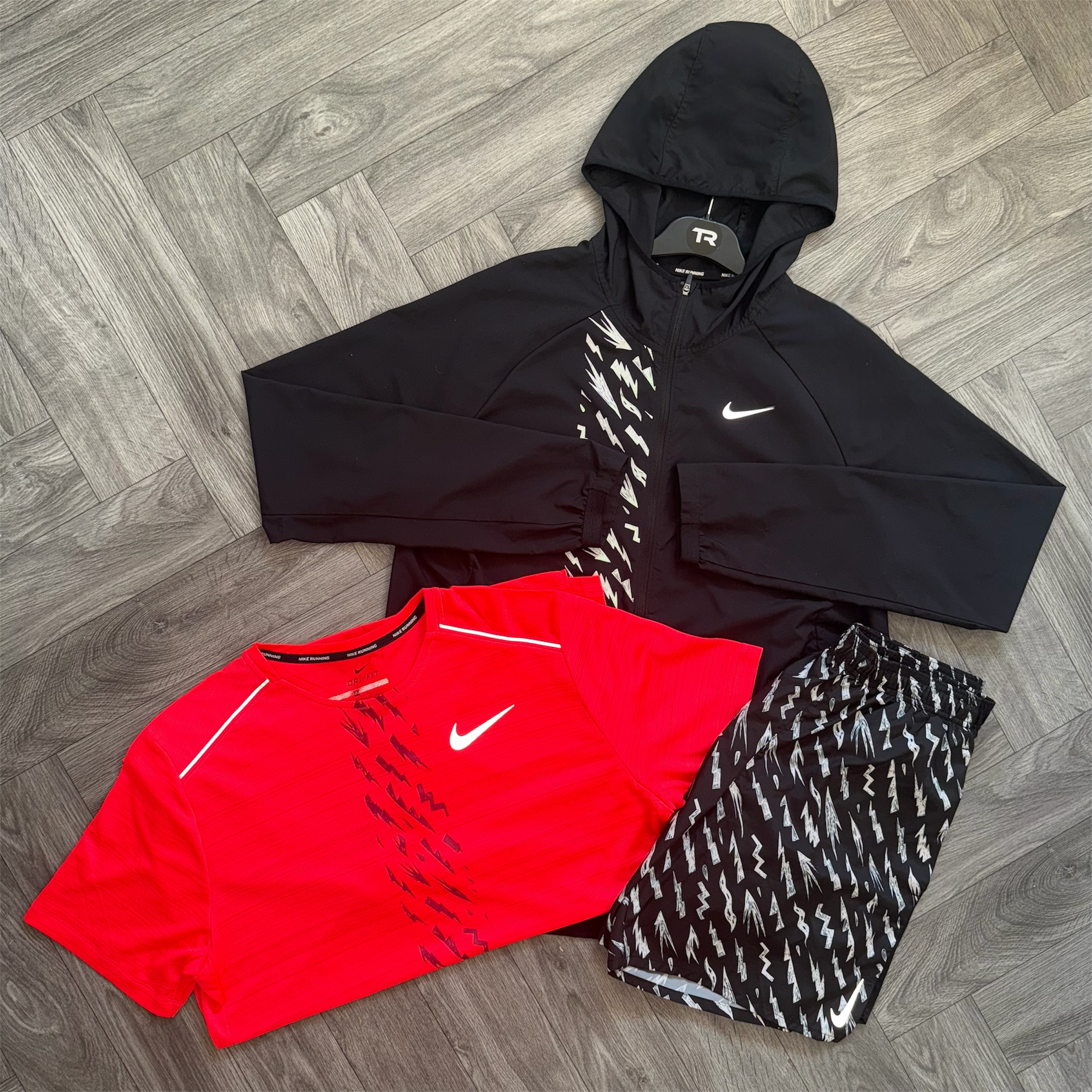 Nike Bolt Set + Red Bolt Miler
