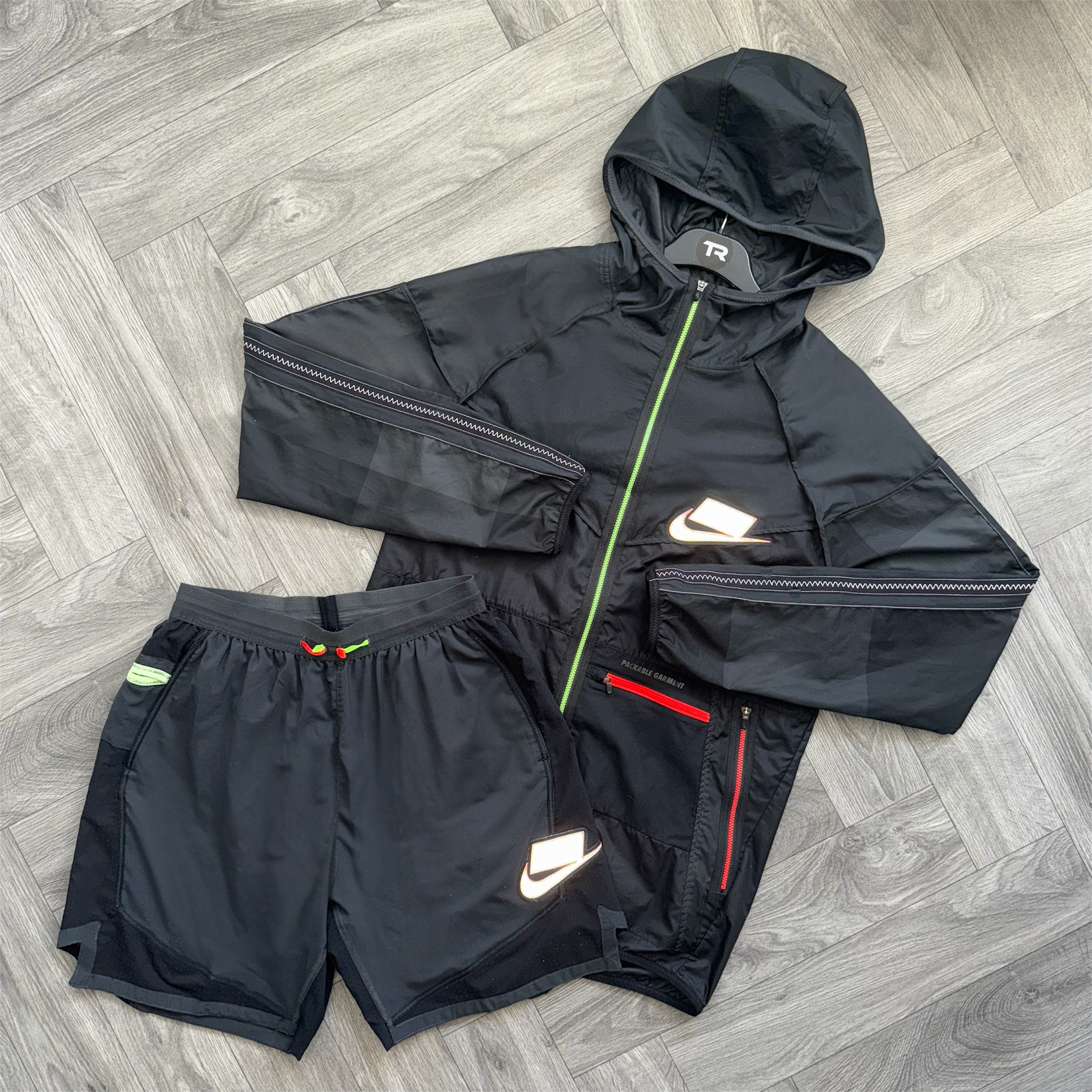 Black Nike Meekz Set