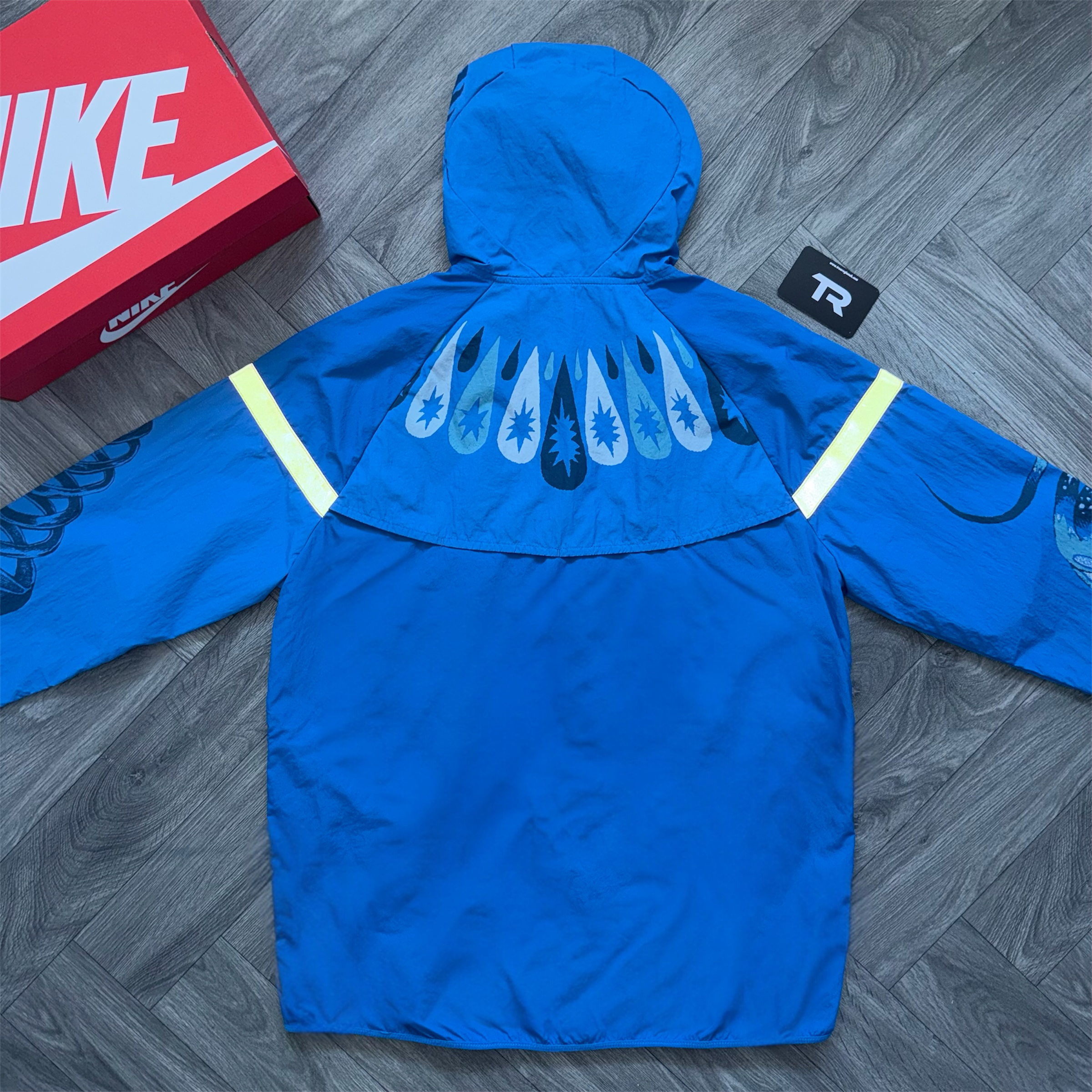 Blue Nike Dragon Set