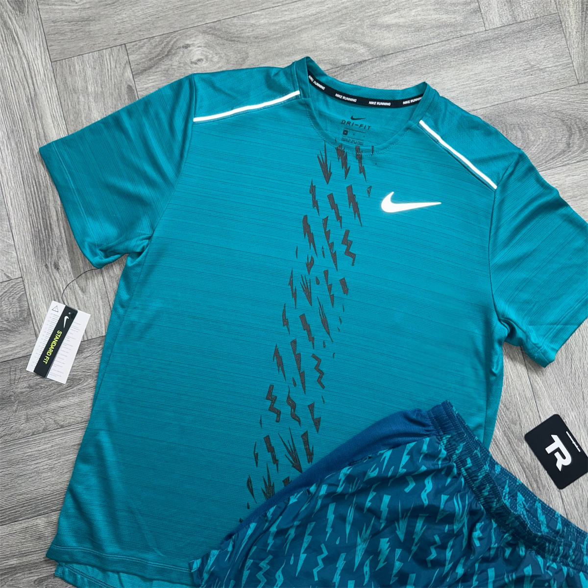 (New) Teal Nike Bolt Set
