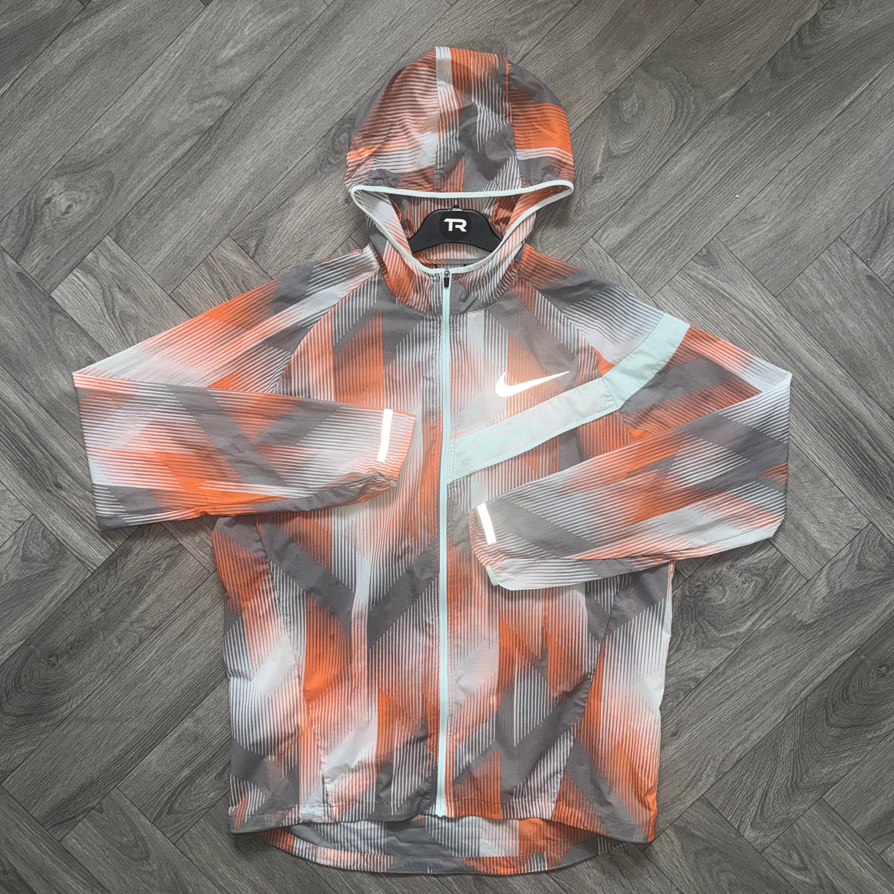 (1/1) Peach Nike Impossibly Light Windrunner