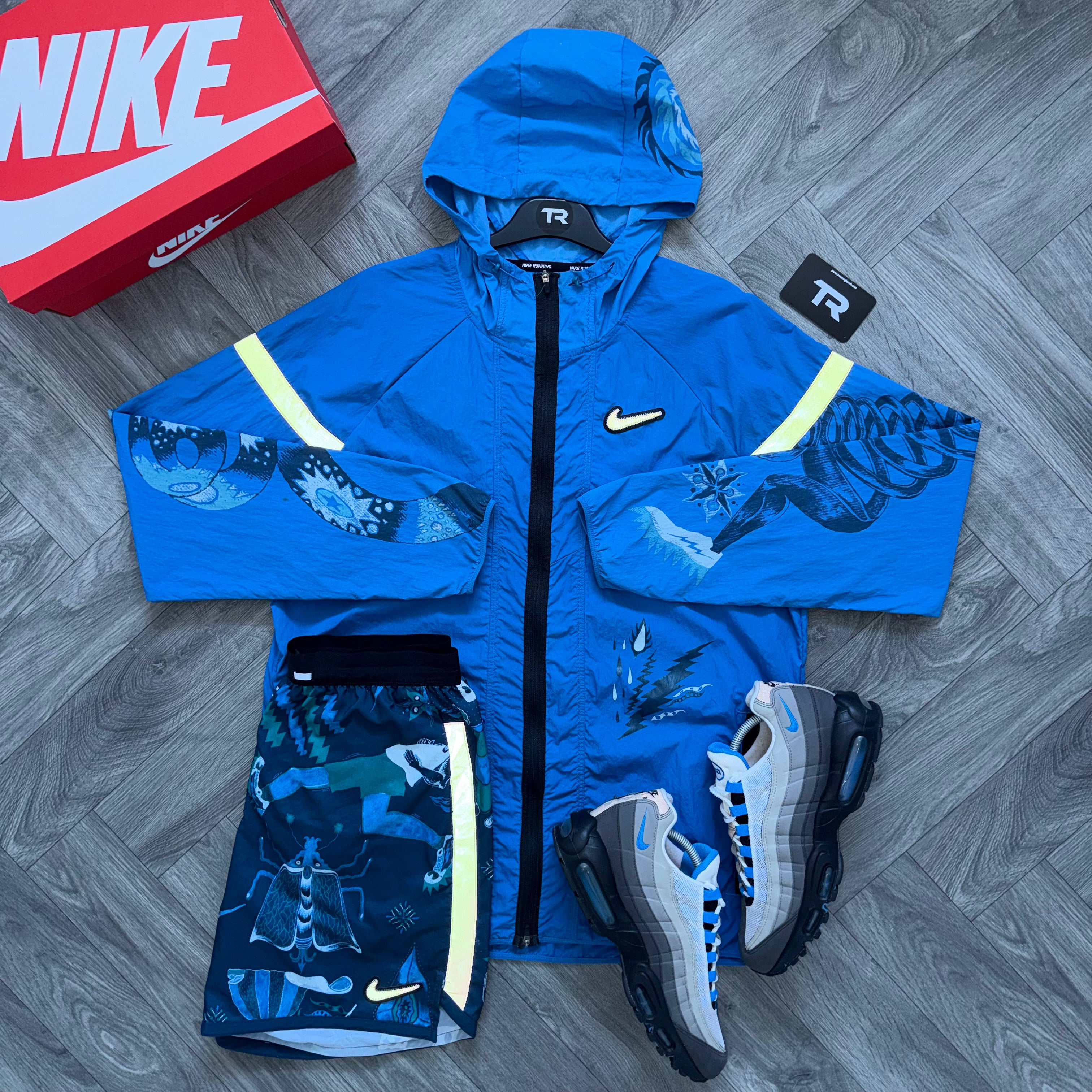 Blue Nike Dragon Set