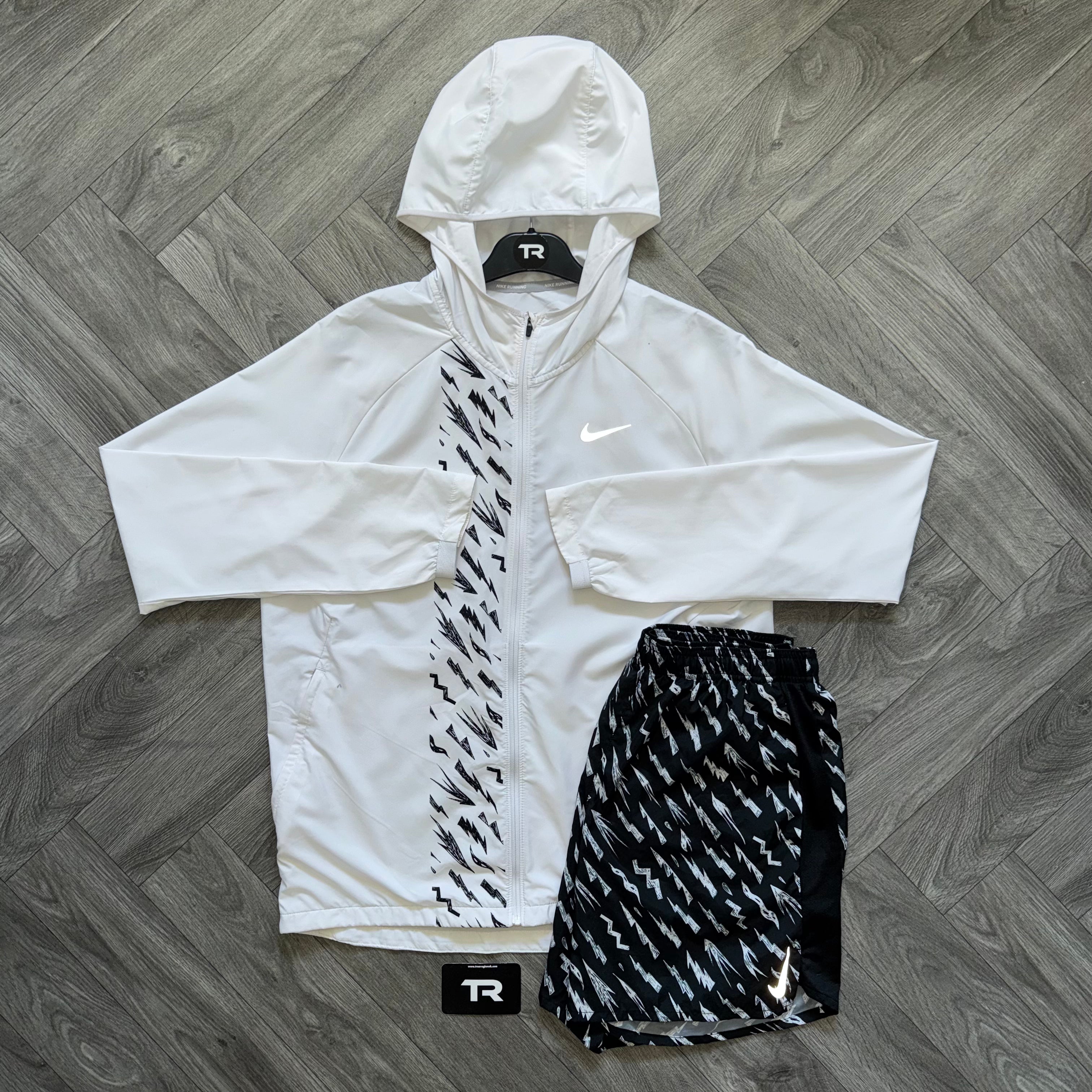 White Nike Bolt Set