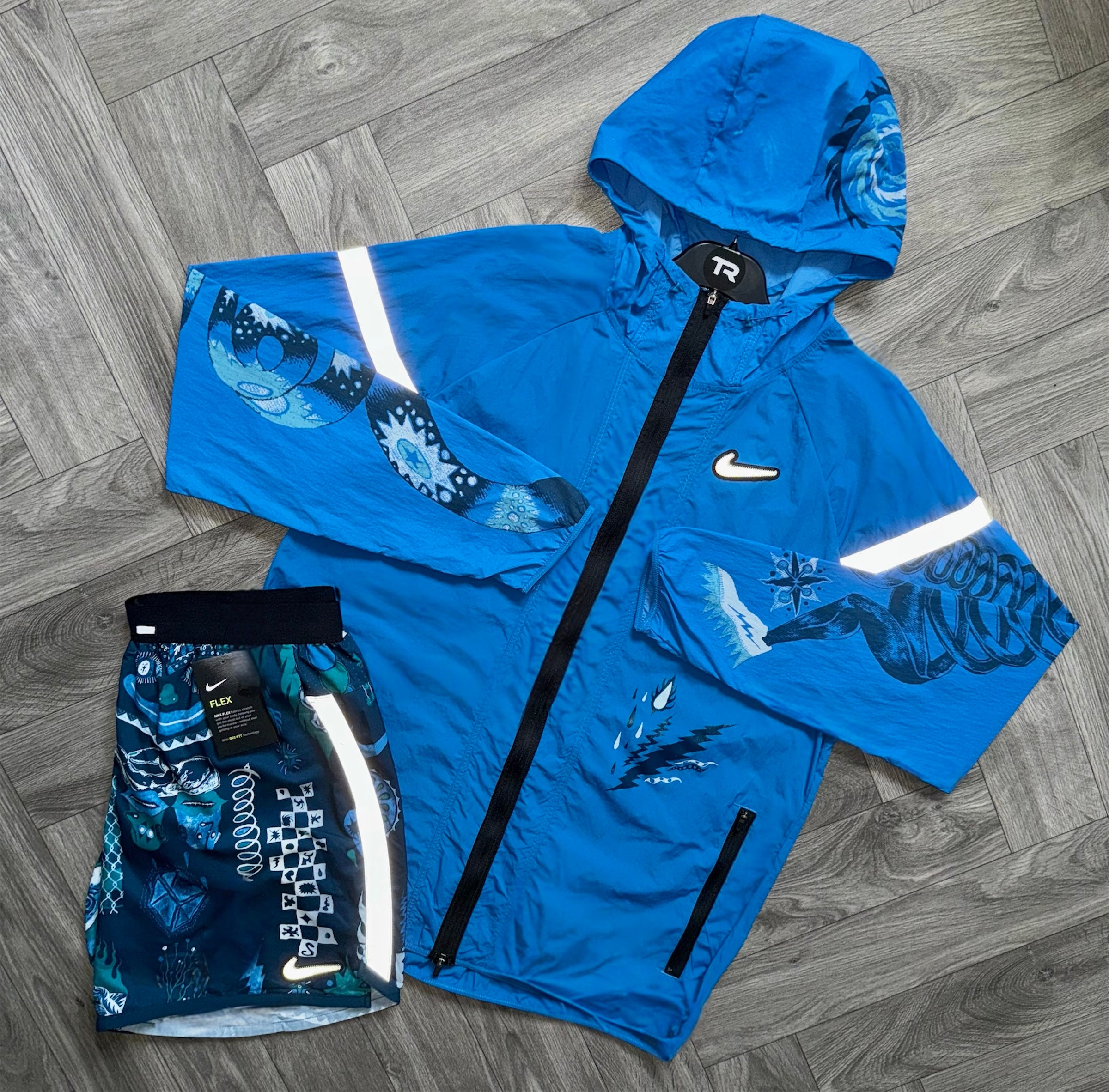 Blue Nike Dragon Set