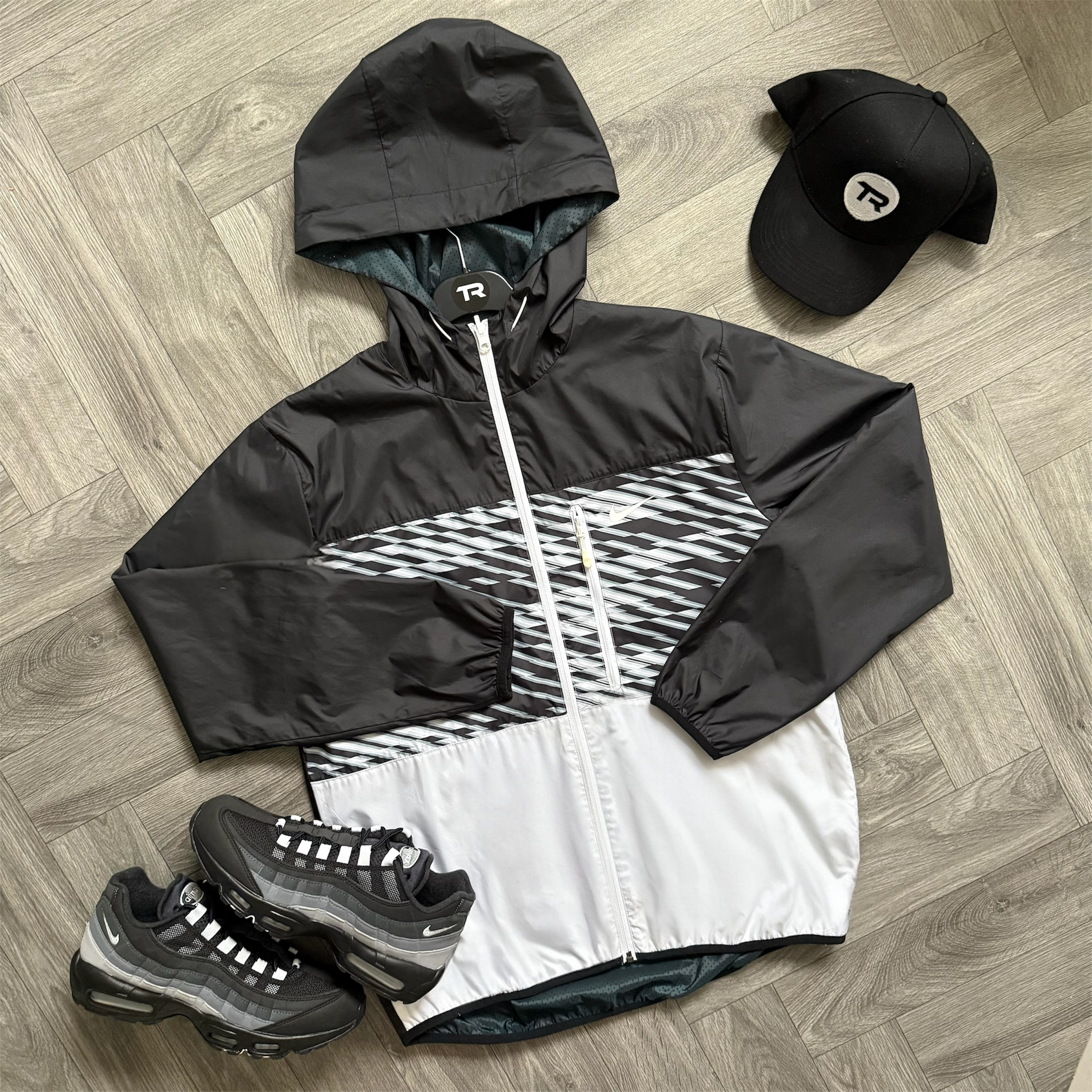 Reversible Nike Reverse Dust Windrunner