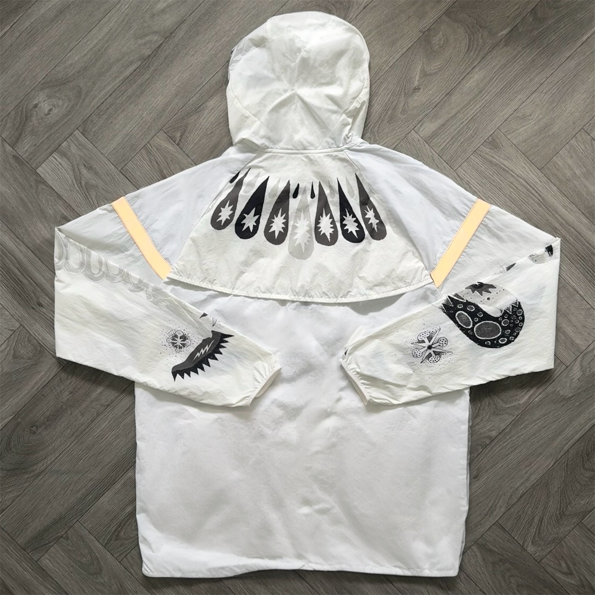 White Nike Tokyo Dragon Windrunner