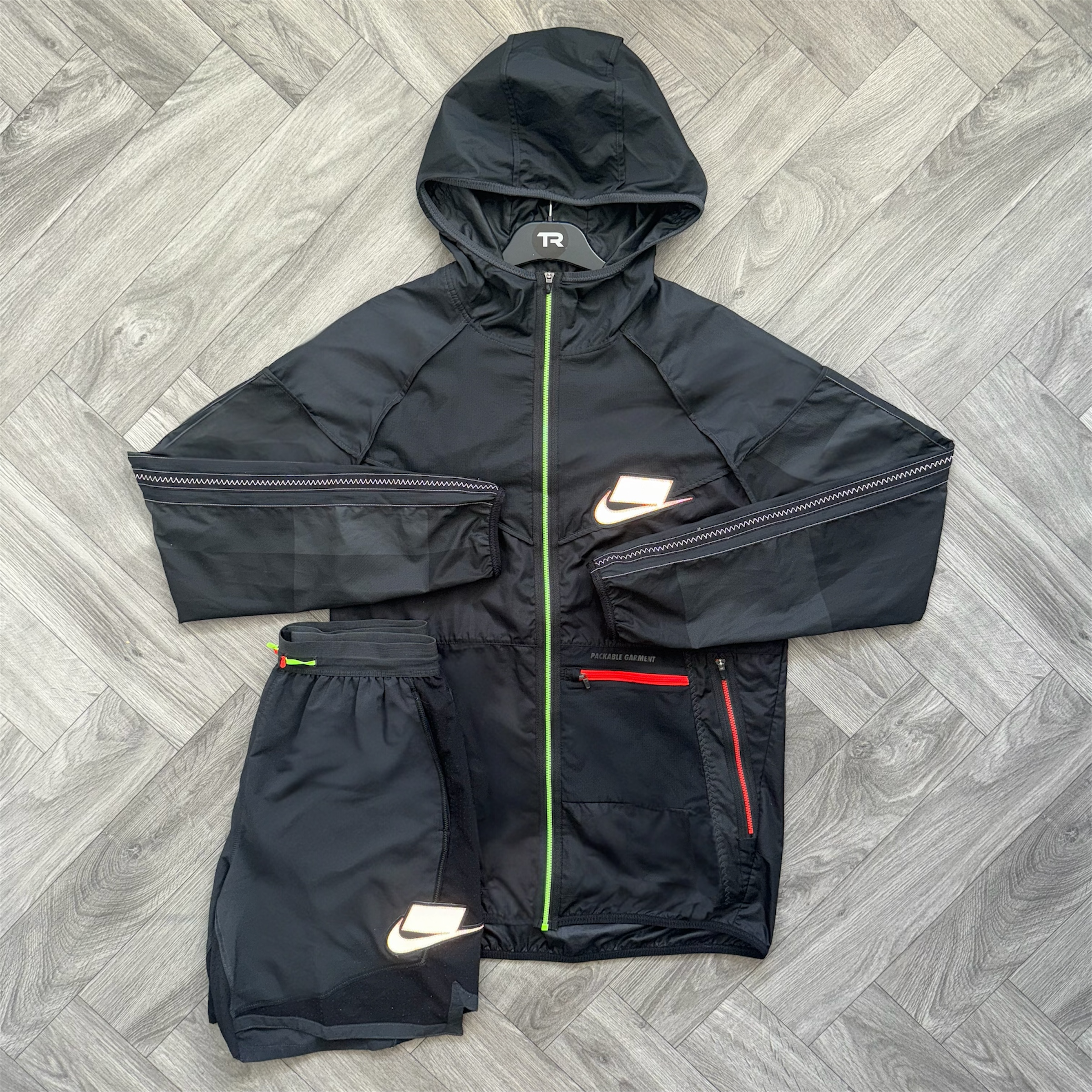 Black Nike Meekz Set